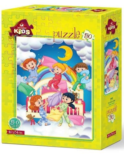 Детски пъзел Art Puzzle от 50 части - Бой с възглавници