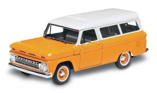 Автомобил Chevy Suburban 1966 - сглобяем модел